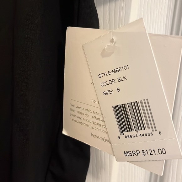 Beyond Yoga short sleeve sweater hoodie dress. Size S. NWT! - Picture 5 of 10